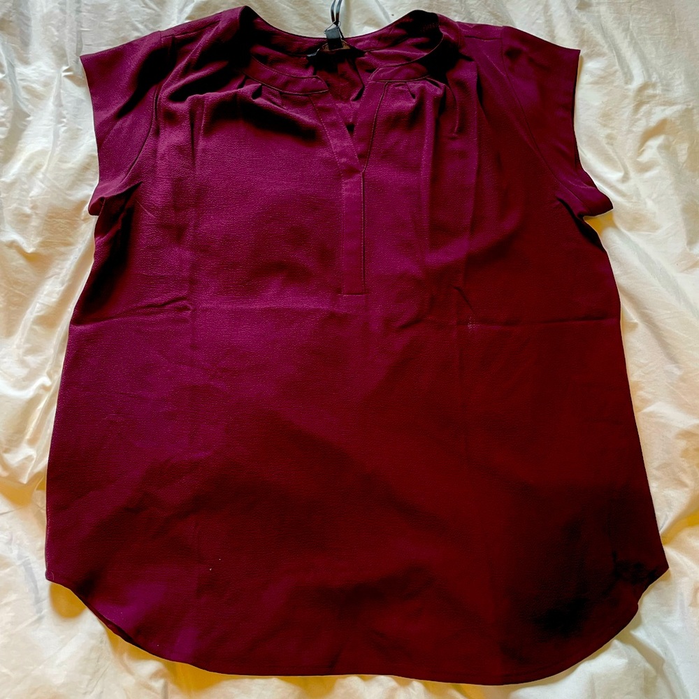 NWT 41 Hawthorn top. Burgundy, size L, eco friendly